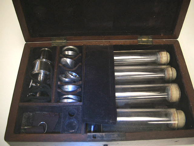 Rare Heurteloup leech c.1840.  The pewter cartouche on the lid is imprinted Baron Heurteloup patent No 2384. The set contains a plated artificial leech and 4 leech tubes.